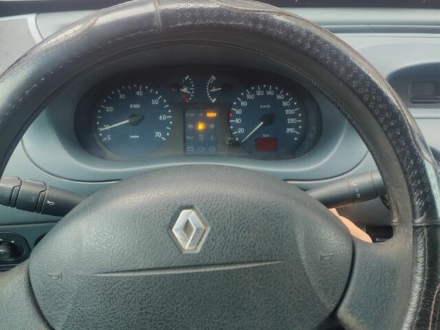 Белый Рено Кенгу, объемом двигателя 1.9 л и пробегом 267 тыс. км за 2400 $, фото 5 на Automoto.ua