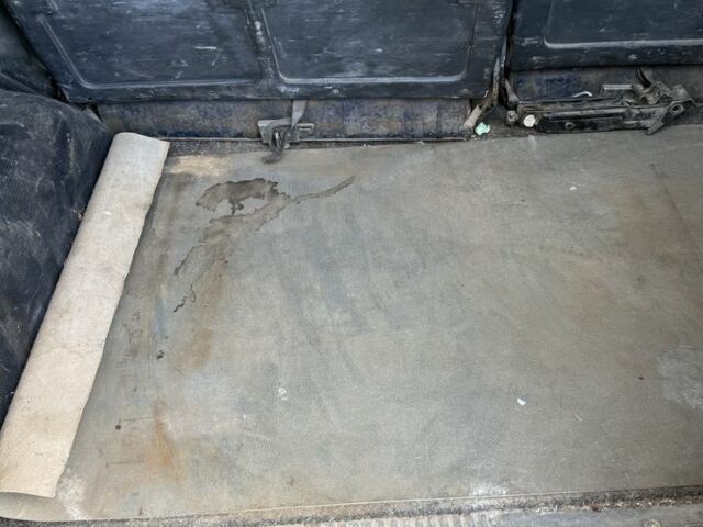 Белый Рено Кенгу, объемом двигателя 1.9 л и пробегом 250 тыс. км за 1850 $, фото 6 на Automoto.ua