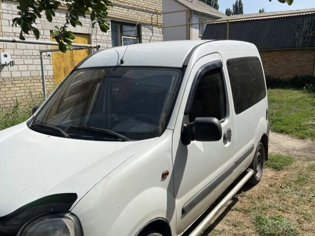 Рено Кєнгу 2000 у Фастове на Automoto.ua Білий Рено Кєнгу, об'ємом двигуна 1.1 л та пробігом 300 тис. км за 2000 $, фото 1 на Automoto.ua