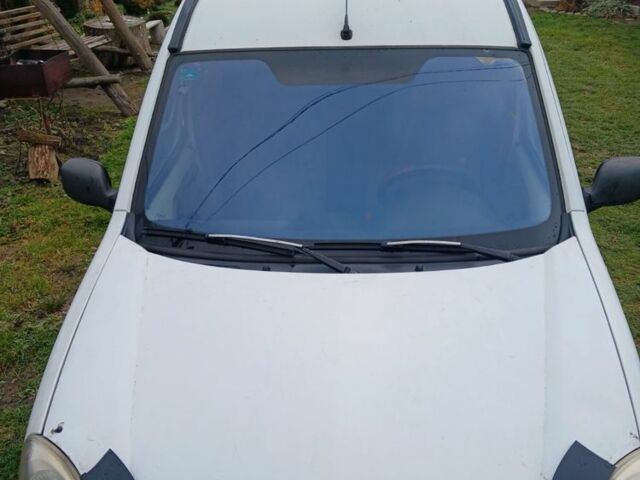 Білий Рено Кєнгу, об'ємом двигуна 1.5 л та пробігом 199 тис. км за 2300 $, фото 1 на Automoto.ua