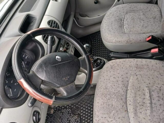 Білий Рено Кєнгу, об'ємом двигуна 1.5 л та пробігом 199 тис. км за 2300 $, фото 4 на Automoto.ua