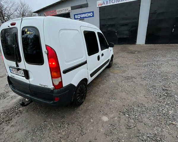 Белый Рено Кенгу, объемом двигателя 1.5 л и пробегом 306 тыс. км за 2200 $, фото 8 на Automoto.ua