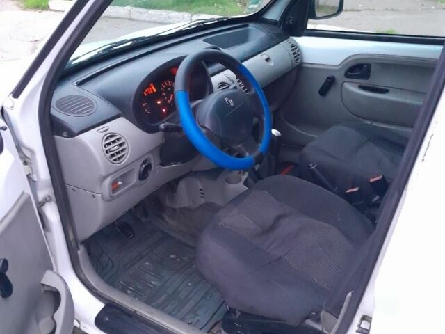 Білий Рено Кєнгу, об'ємом двигуна 1.5 л та пробігом 310 тис. км за 1850 $, фото 6 на Automoto.ua