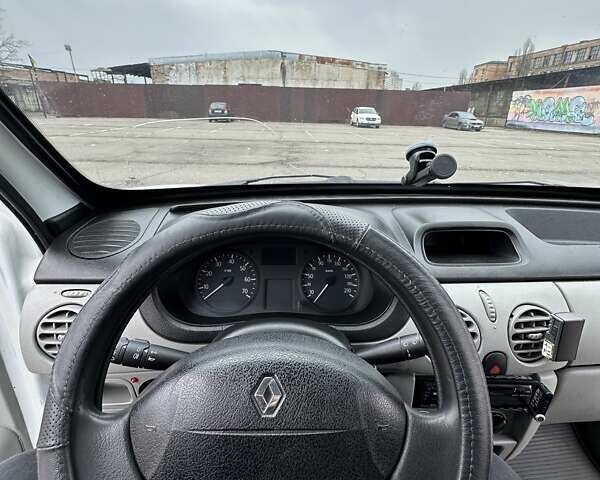 Білий Рено Кєнгу, об'ємом двигуна 1.39 л та пробігом 187 тис. км за 2600 $, фото 25 на Automoto.ua