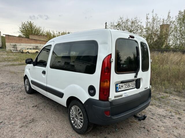 Белый Рено Кенгу, объемом двигателя 1.5 л и пробегом 265 тыс. км за 3500 $, фото 19 на Automoto.ua