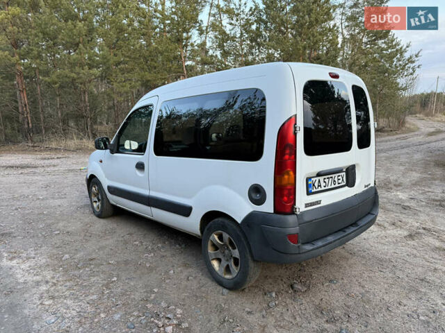 Белый Рено Кенгу, объемом двигателя 1.5 л и пробегом 300 тыс. км за 3700 $, фото 5 на Automoto.ua