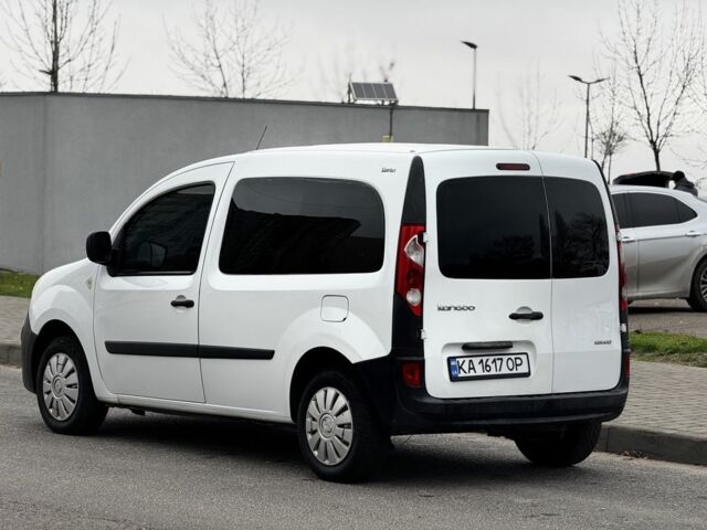 Белый Рено Кенгу, объемом двигателя 1.5 л и пробегом 249 тыс. км за 5300 $, фото 4 на Automoto.ua