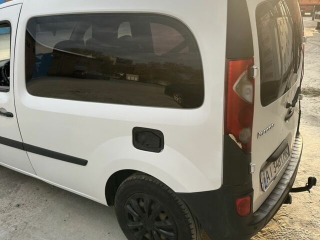 Рено Кенгу 2008 в Ставище на Automoto.ua Белый Рено Кенгу, объемом двигателя 1.5 л и пробегом 3 тыс. км за 4800 $, фото 4 на Automoto.ua