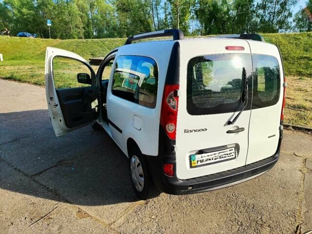 Білий Рено Кєнгу, об'ємом двигуна 1.5 л та пробігом 118 тис. км за 4950 $, фото 3 на Automoto.ua