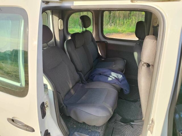 Білий Рено Кєнгу, об'ємом двигуна 1.5 л та пробігом 118 тис. км за 4950 $, фото 8 на Automoto.ua