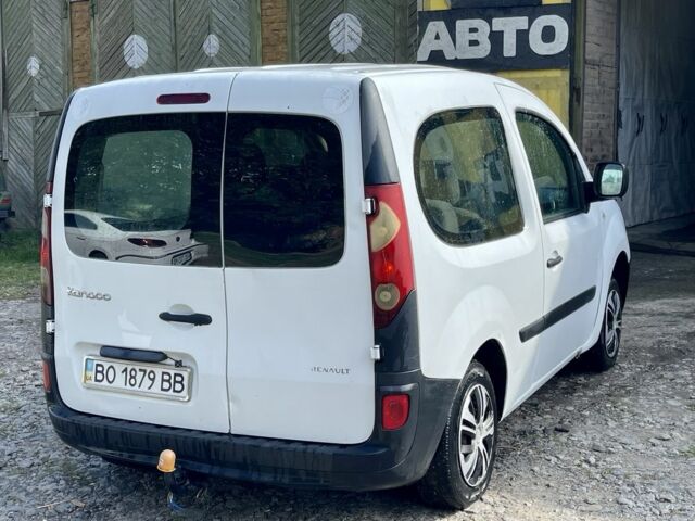 Белый Рено Кенгу, объемом двигателя 1.5 л и пробегом 300 тыс. км за 2450 $, фото 7 на Automoto.ua