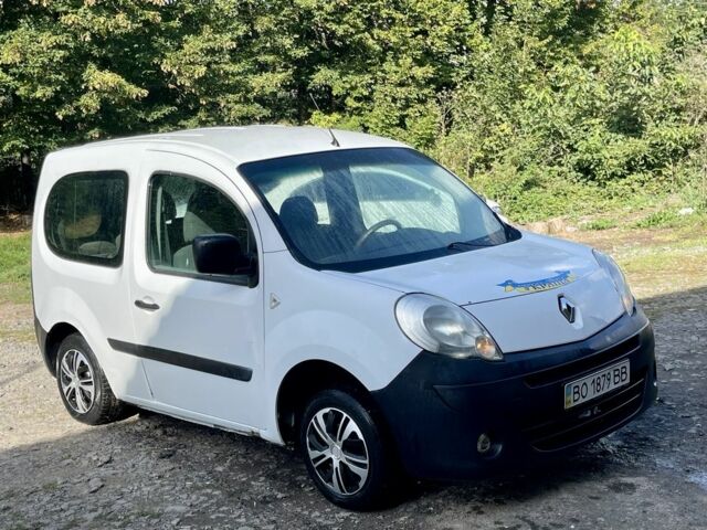 Белый Рено Кенгу, объемом двигателя 1.5 л и пробегом 300 тыс. км за 2450 $, фото 5 на Automoto.ua