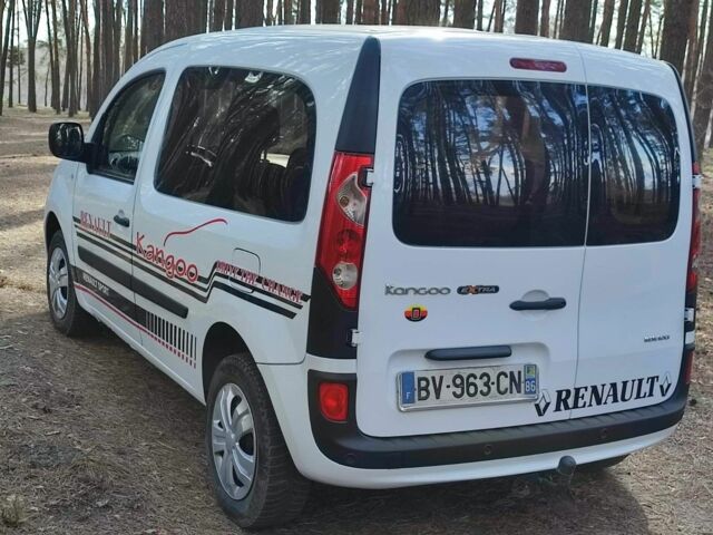 Белый Рено Кенгу, объемом двигателя 0 л и пробегом 185 тыс. км за 6850 $, фото 3 на Automoto.ua