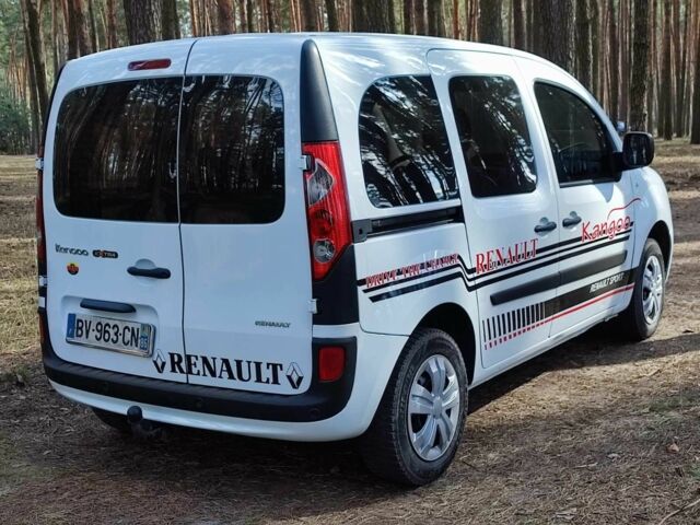 Белый Рено Кенгу, объемом двигателя 0 л и пробегом 185 тыс. км за 6850 $, фото 4 на Automoto.ua