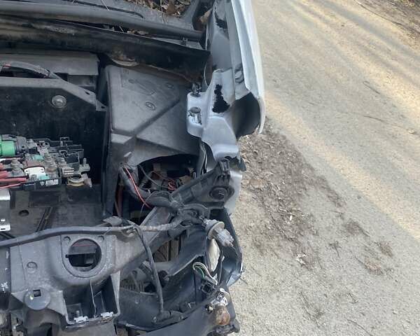 Белый Рено Кенгу, объемом двигателя 1.5 л и пробегом 300 тыс. км за 2500 $, фото 1 на Automoto.ua