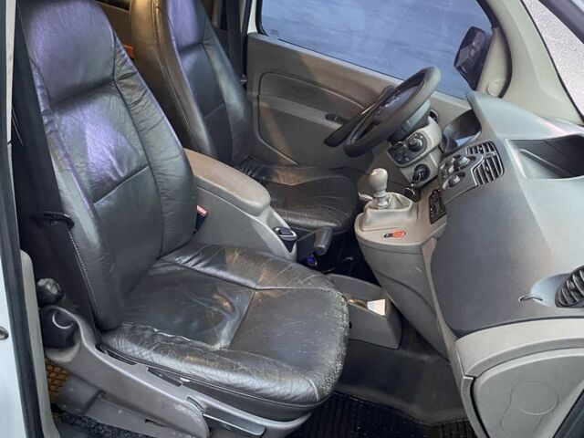 Білий Рено Кєнгу, об'ємом двигуна 1.5 л та пробігом 314 тис. км за 6150 $, фото 12 на Automoto.ua