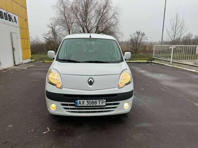 Белый Рено Кенгу, объемом двигателя 1.5 л и пробегом 190 тыс. км за 7500 $, фото 4 на Automoto.ua