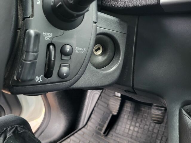 Рено Кєнгу 2011 у Смеле на Automoto.ua Білий Рено Кєнгу, об'ємом двигуна 1.5 л та пробігом 353 тис. км за 4750 $, фото 17 на Automoto.ua