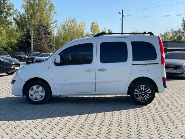 Білий Рено Кєнгу, об'ємом двигуна 1.5 л та пробігом 320 тис. км за 7800 $, фото 3 на Automoto.ua