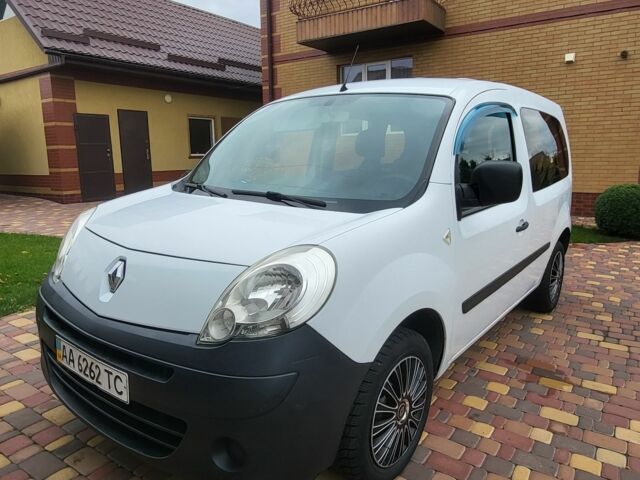 Рено Кєнгу 2011 у Смеле на Automoto.ua Білий Рено Кєнгу, об'ємом двигуна 1.5 л та пробігом 353 тис. км за 4750 $, фото 1 на Automoto.ua