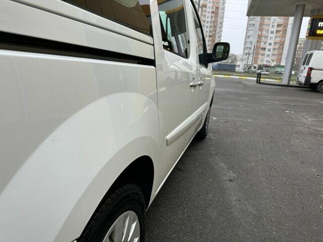 Белый Рено Кенгу, объемом двигателя 1.5 л и пробегом 190 тыс. км за 7500 $, фото 13 на Automoto.ua