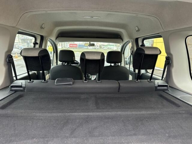 Белый Рено Кенгу, объемом двигателя 1.5 л и пробегом 190 тыс. км за 7500 $, фото 14 на Automoto.ua