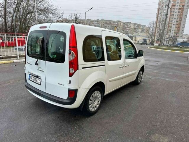 Белый Рено Кенгу, объемом двигателя 1.5 л и пробегом 190 тыс. км за 7500 $, фото 3 на Automoto.ua