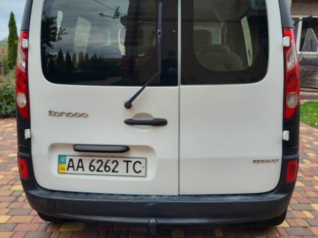 Рено Кєнгу 2011 у Смеле на Automoto.ua Білий Рено Кєнгу, об'ємом двигуна 1.5 л та пробігом 353 тис. км за 4750 $, фото 10 на Automoto.ua