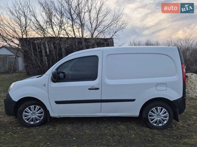 Белый Рено Кенгу, объемом двигателя 1.46 л и пробегом 264 тыс. км за 4500 $, фото 3 на Automoto.ua