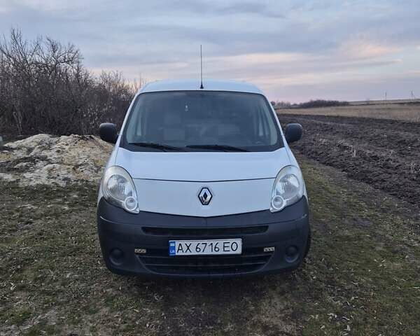 Белый Рено Кенгу, объемом двигателя 1.46 л и пробегом 264 тыс. км за 4500 $, фото 2 на Automoto.ua