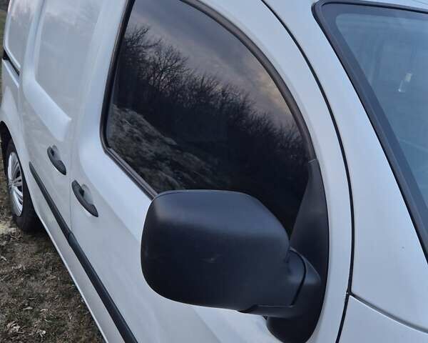 Белый Рено Кенгу, объемом двигателя 1.46 л и пробегом 264 тыс. км за 4500 $, фото 9 на Automoto.ua
