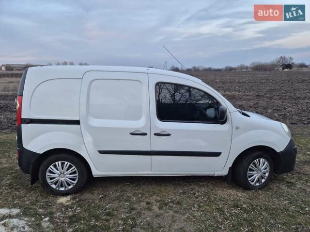 Белый Рено Кенгу, объемом двигателя 1.46 л и пробегом 264 тыс. км за 4500 $, фото 4 на Automoto.ua