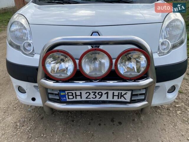 Белый Рено Кенгу, объемом двигателя 1.5 л и пробегом 378 тыс. км за 6500 $, фото 19 на Automoto.ua