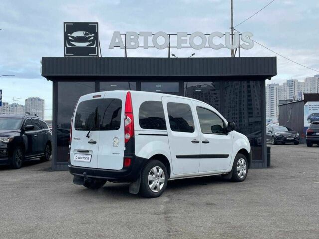 Белый Рено Кенгу, объемом двигателя 1.6 л и пробегом 188 тыс. км за 8990 $, фото 7 на Automoto.ua