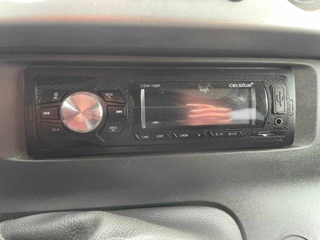 Белый Рено Кенгу, объемом двигателя 1.6 л и пробегом 188 тыс. км за 8990 $, фото 19 на Automoto.ua