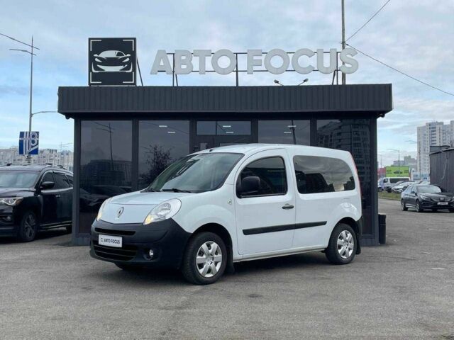 Белый Рено Кенгу, объемом двигателя 1.6 л и пробегом 188 тыс. км за 8990 $, фото 3 на Automoto.ua