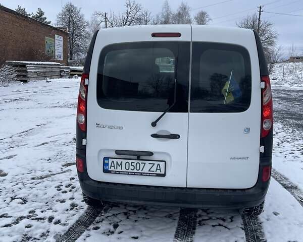 Белый Рено Кенгу, объемом двигателя 0 л и пробегом 53 тыс. км за 8100 $, фото 4 на Automoto.ua