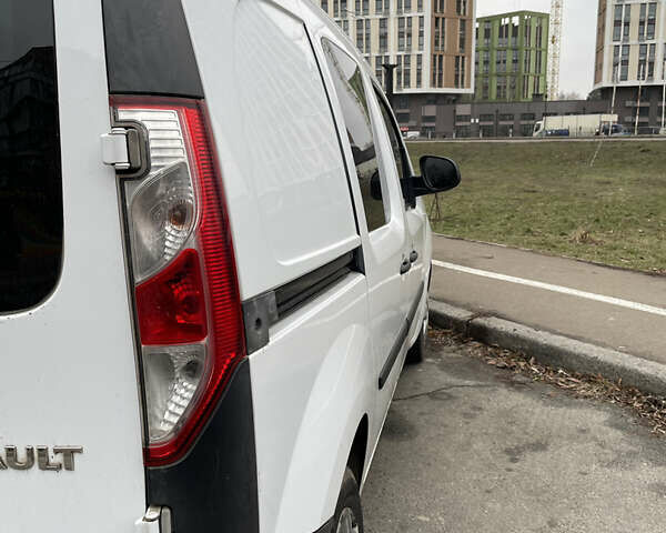 Белый Рено Кенгу, объемом двигателя 1.46 л и пробегом 145 тыс. км за 5999 $, фото 7 на Automoto.ua