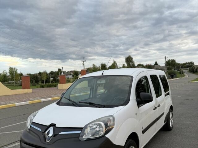 Рено Кенгу 2014 в Ирпене на Automoto.ua Белый Рено Кенгу, объемом двигателя 0 л и пробегом 110 тыс. км за 10500 $, фото 2 на Automoto.ua