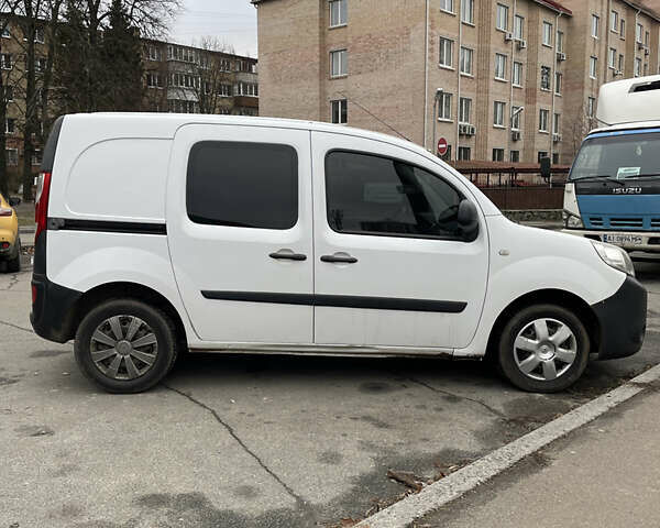 Белый Рено Кенгу, объемом двигателя 1.46 л и пробегом 145 тыс. км за 5999 $, фото 2 на Automoto.ua
