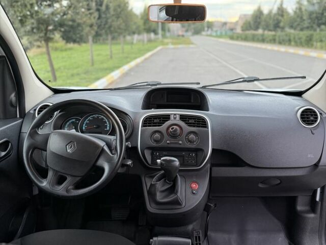 Рено Кенгу 2014 в Ирпене на Automoto.ua Белый Рено Кенгу, объемом двигателя 0 л и пробегом 110 тыс. км за 10500 $, фото 8 на Automoto.ua