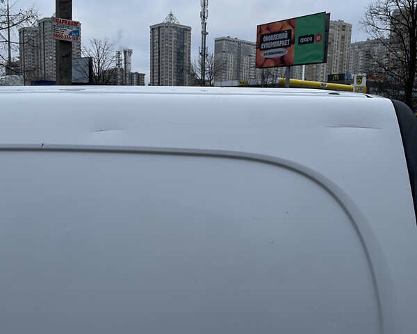Белый Рено Кенгу, объемом двигателя 1.46 л и пробегом 145 тыс. км за 5999 $, фото 11 на Automoto.ua