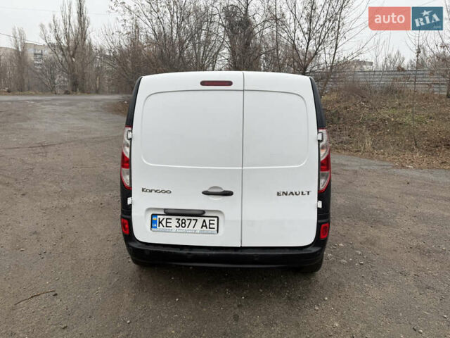 Белый Рено Кенгу, объемом двигателя 1.5 л и пробегом 269 тыс. км за 7800 $, фото 6 на Automoto.ua