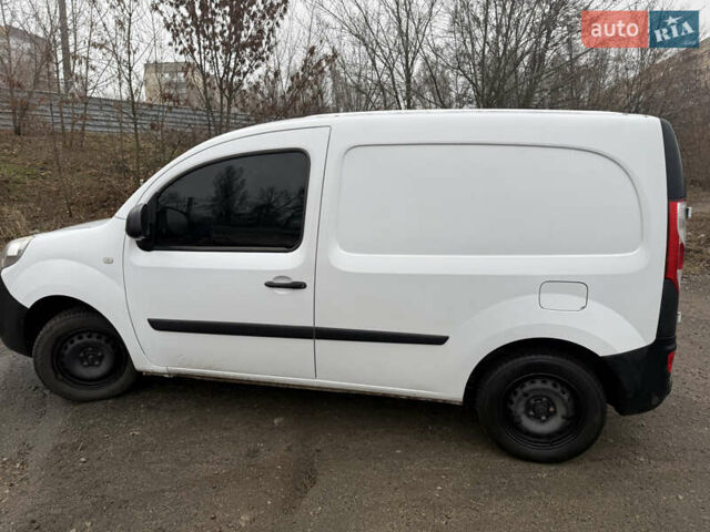 Белый Рено Кенгу, объемом двигателя 1.5 л и пробегом 269 тыс. км за 7800 $, фото 12 на Automoto.ua