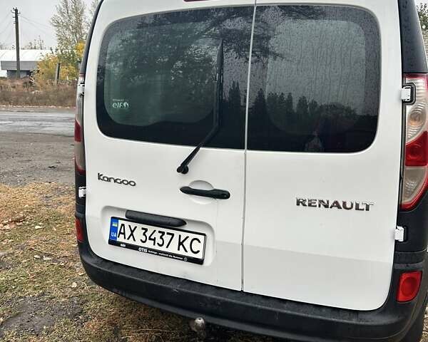 Белый Рено Кенгу, объемом двигателя 1.46 л и пробегом 190 тыс. км за 7900 $, фото 5 на Automoto.ua