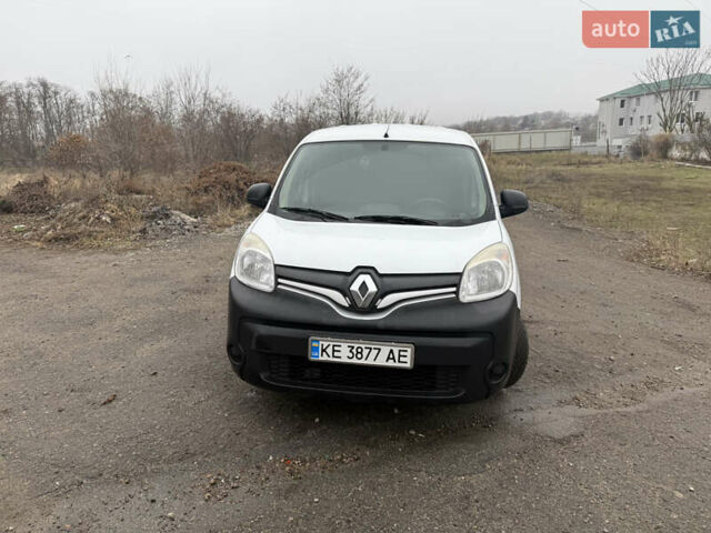 Белый Рено Кенгу, объемом двигателя 1.5 л и пробегом 269 тыс. км за 7800 $, фото 1 на Automoto.ua