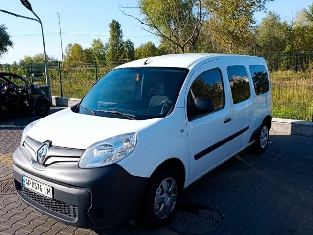 Белый Рено Кенгу, объемом двигателя 1.5 л и пробегом 240 тыс. км за 11000 $, фото 1 на Automoto.ua