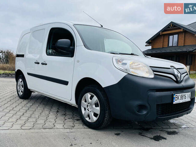Белый Рено Кенгу, объемом двигателя 1.46 л и пробегом 237 тыс. км за 8900 $, фото 16 на Automoto.ua