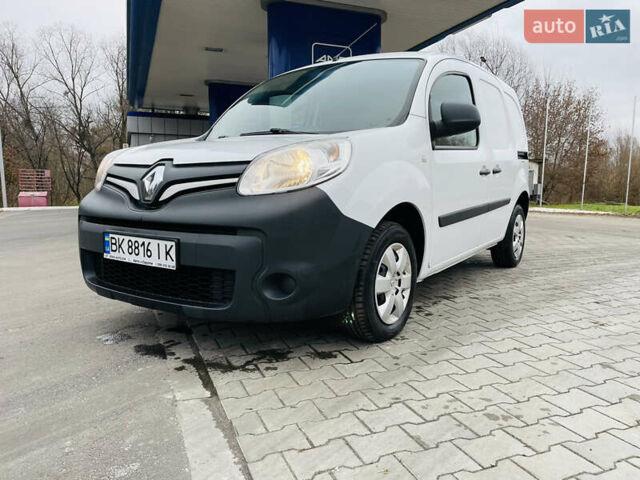 Белый Рено Кенгу, объемом двигателя 1.46 л и пробегом 237 тыс. км за 8900 $, фото 1 на Automoto.ua