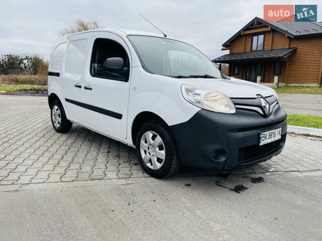 Белый Рено Кенгу, объемом двигателя 1.46 л и пробегом 237 тыс. км за 8900 $, фото 10 на Automoto.ua
